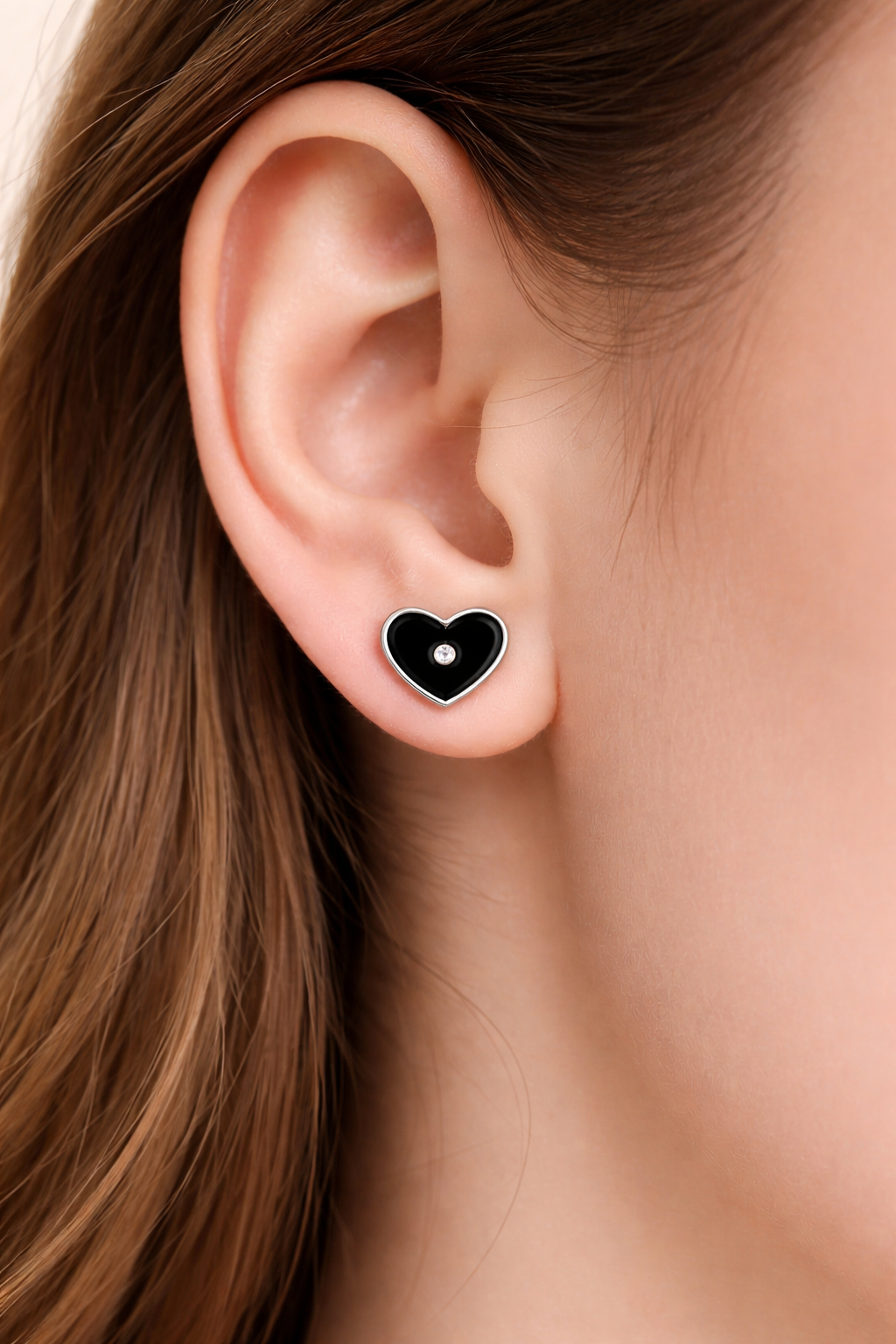 Elegant Black Heart Stud Earrings with Center Stone