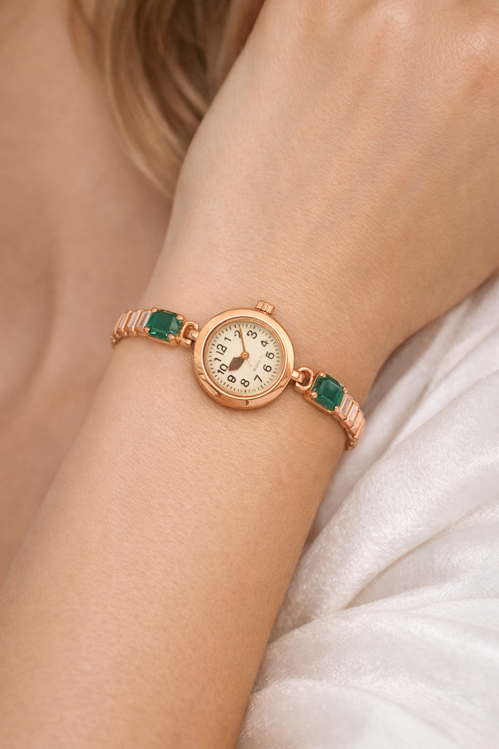 Elegant Rose Gold Bracelet Watch with Green Crystal