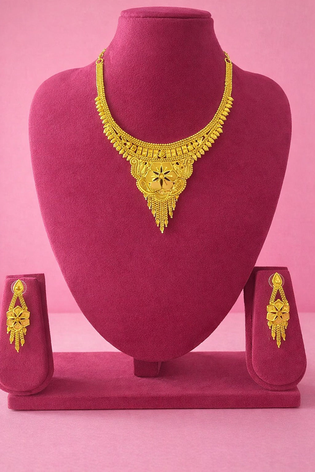 Golden Petal Heritage Necklace Set