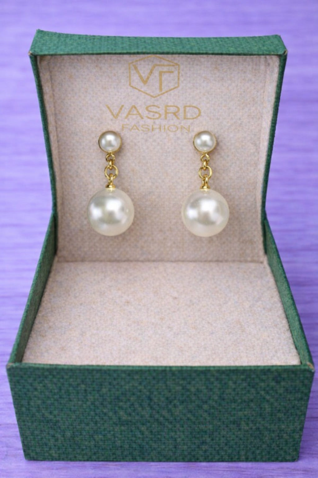 Elegant Gold Drop Earrings with Classic Pearl Dangle