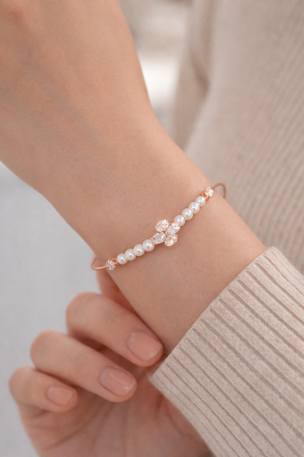 Elegant Gold-Plated Pearl & Crystal Floral Bracelet for Women