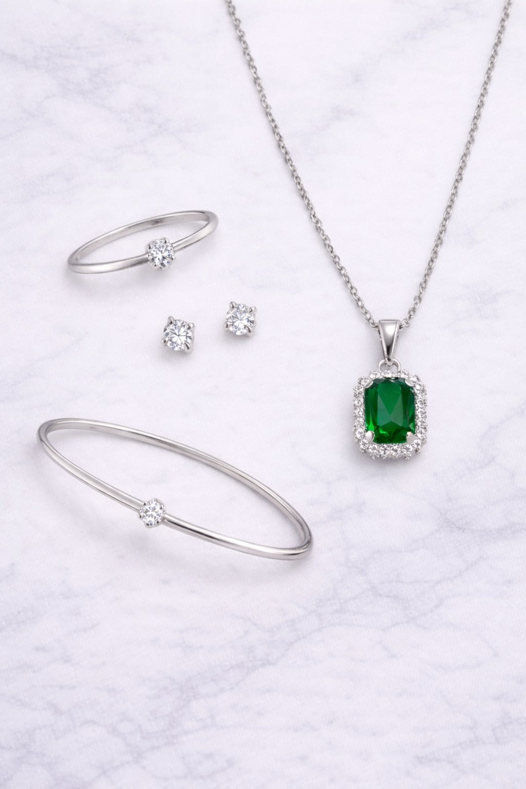Elegant Emerald Green Stone Silver-Tone Jewelry Set – Pendant Necklace, Bracelet, Ring & Stud Earrings