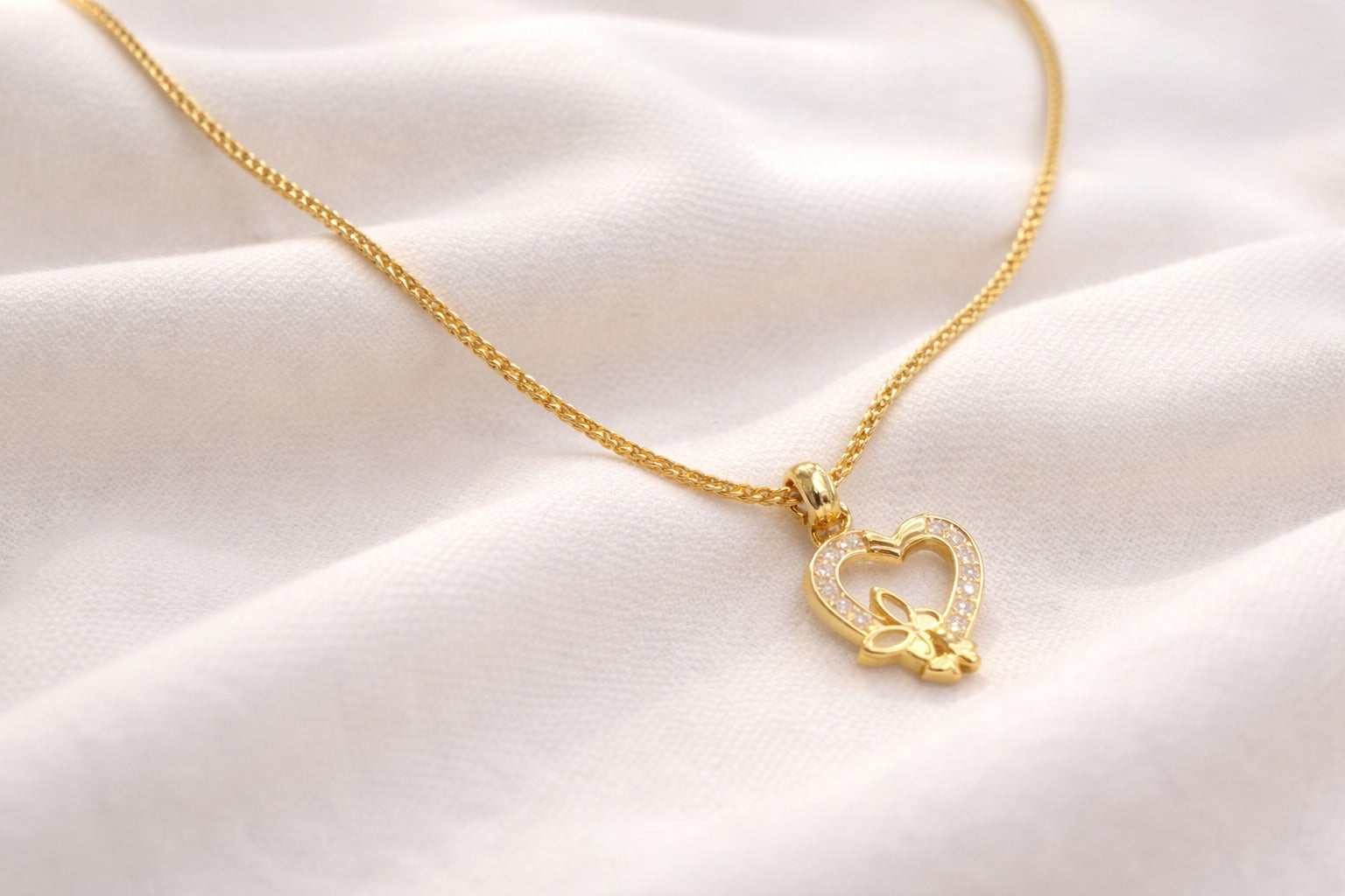 Golden Fortune Clover Pendant Necklace