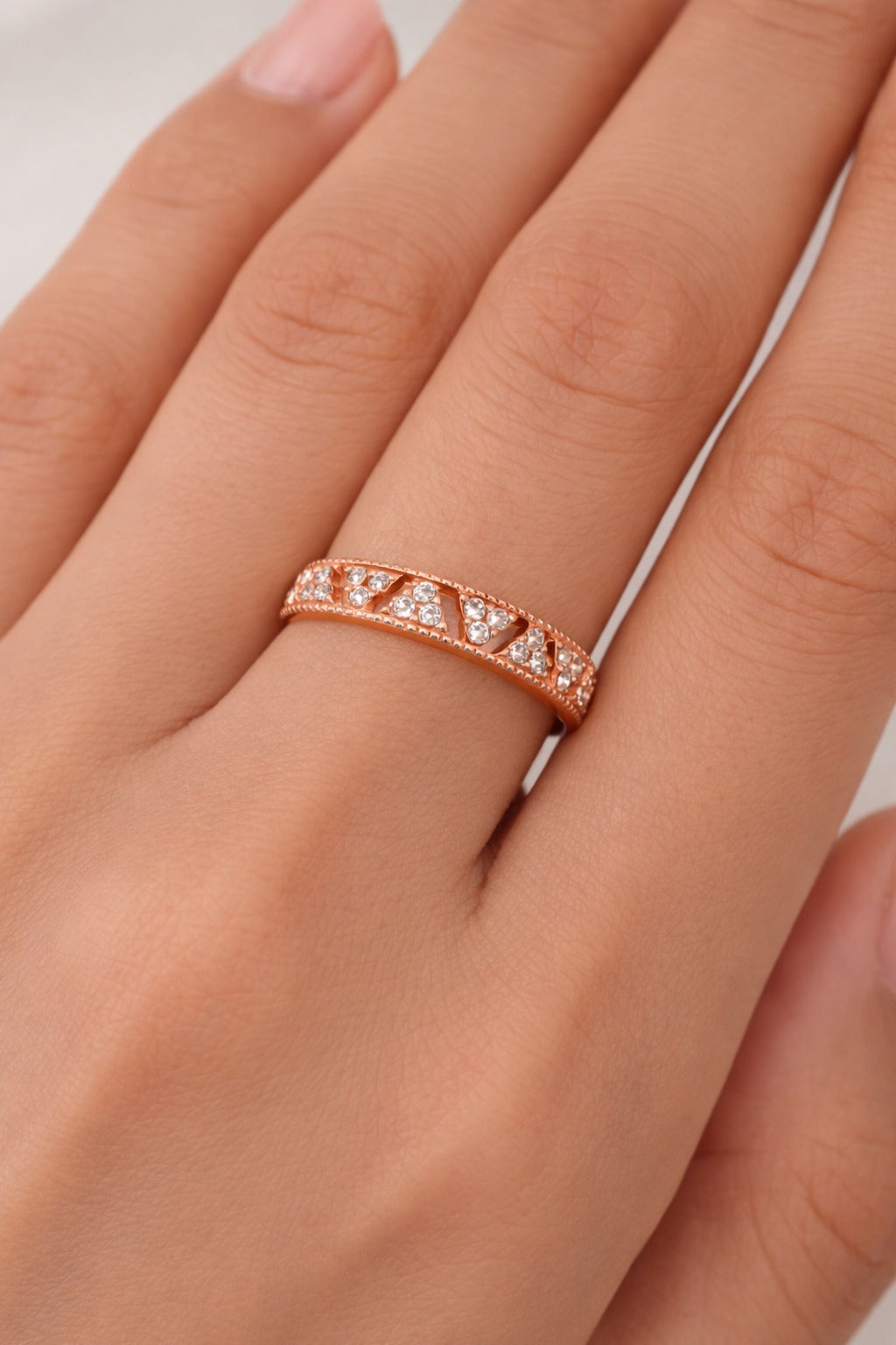 VASRD Stylish Heart Motif Crystal Band Ring